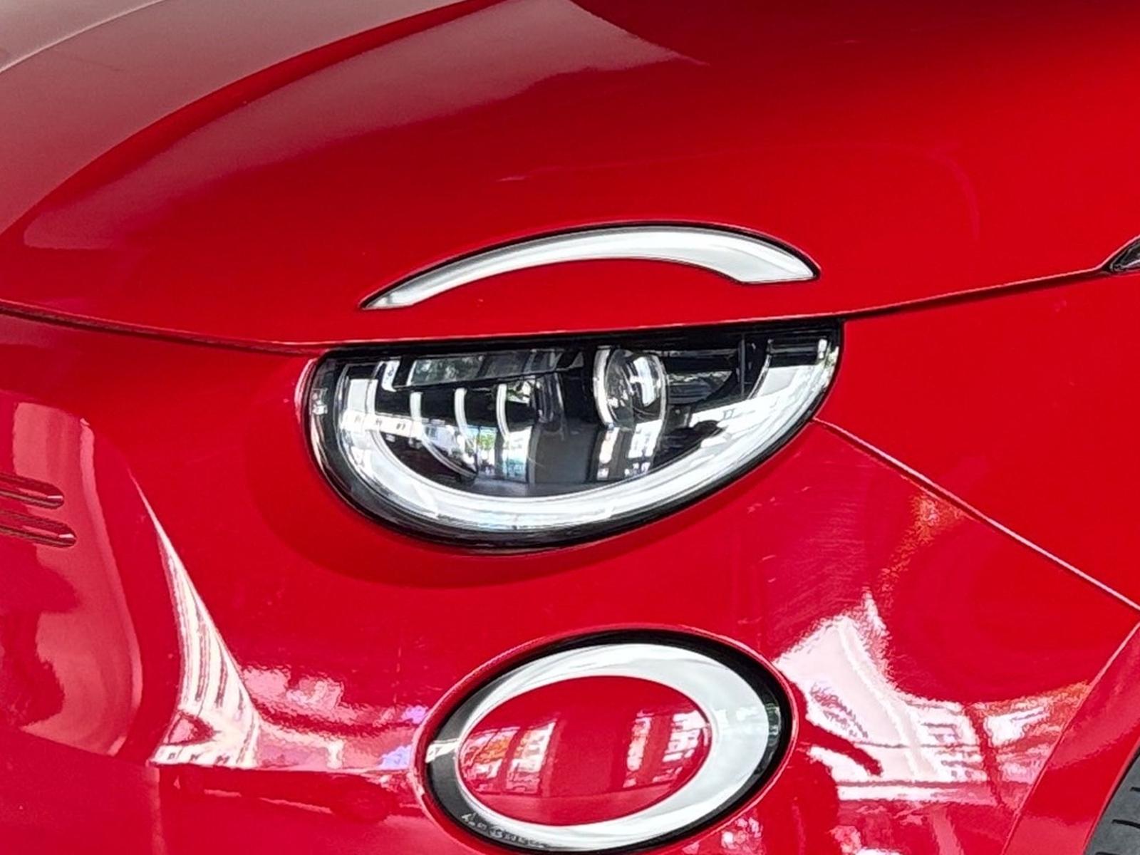 Fiat 500e Red