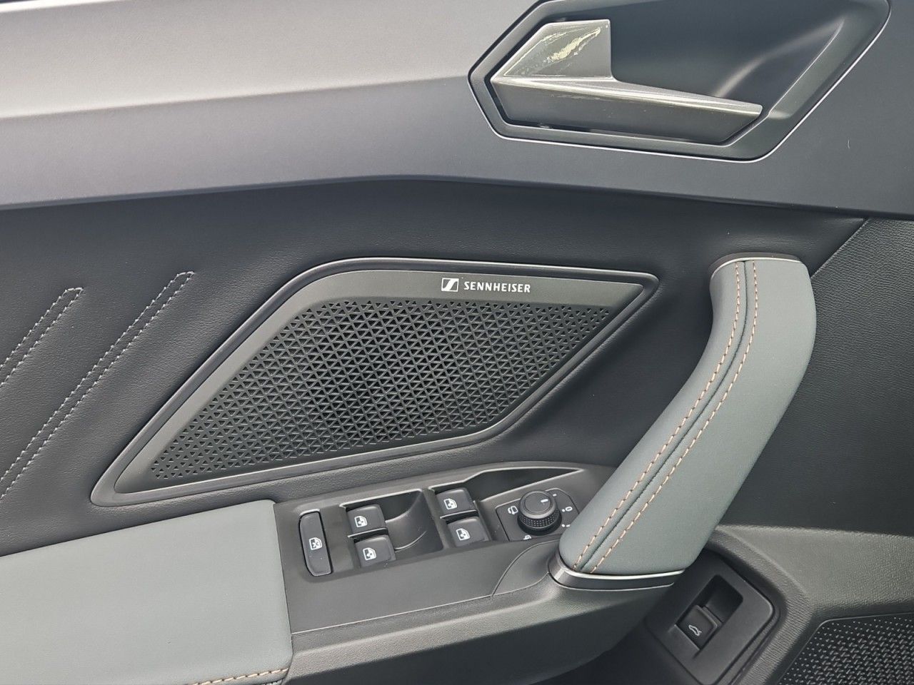 Fahrzeugabbildung CUPRA Leon SP 2.0 TSI 245 kW 4Drive VZ EXTREME AHK