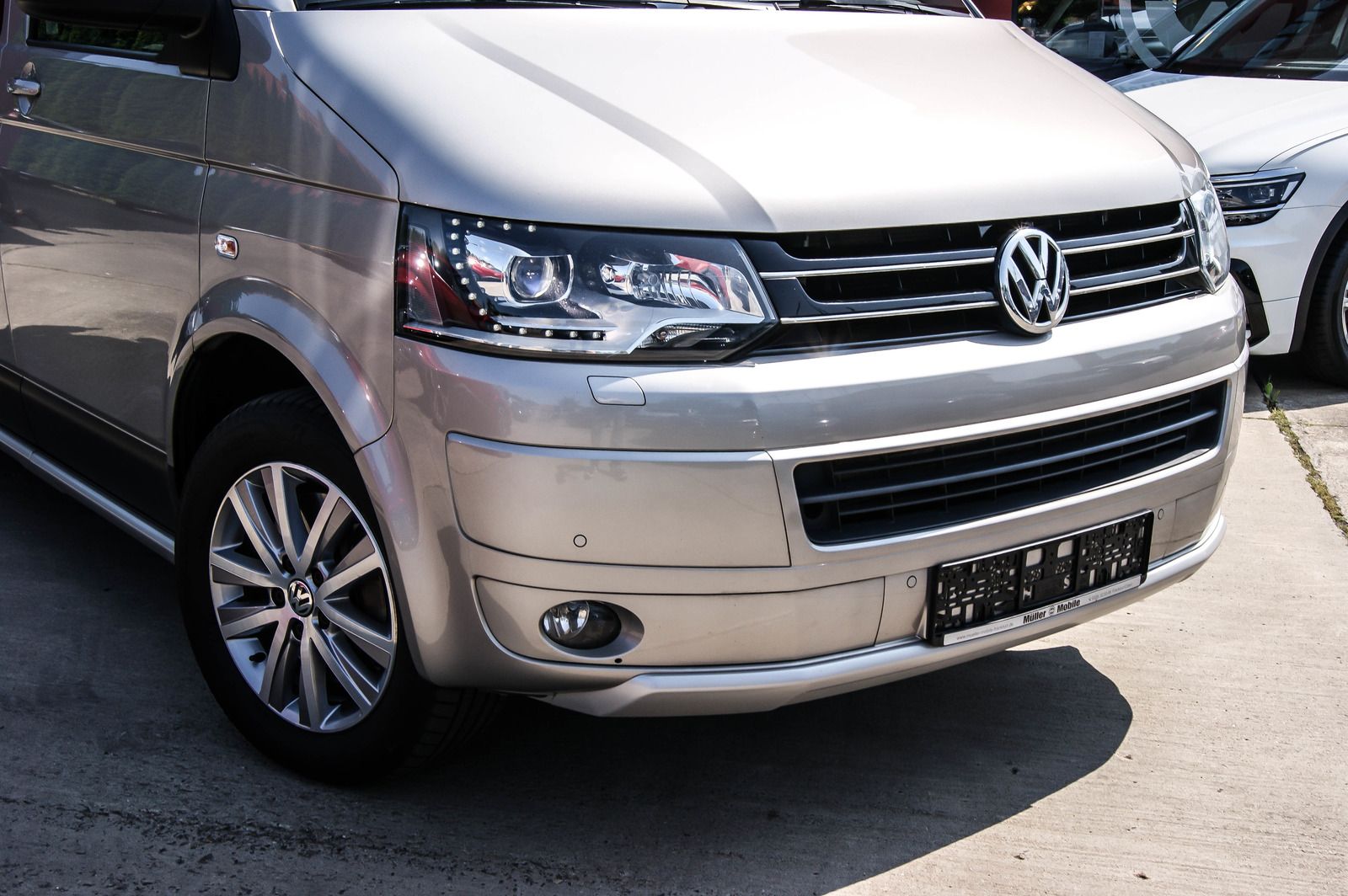Fahrzeugabbildung Volkswagen T5 California Beach Aufstelldach 4Motion DSG 2HD
