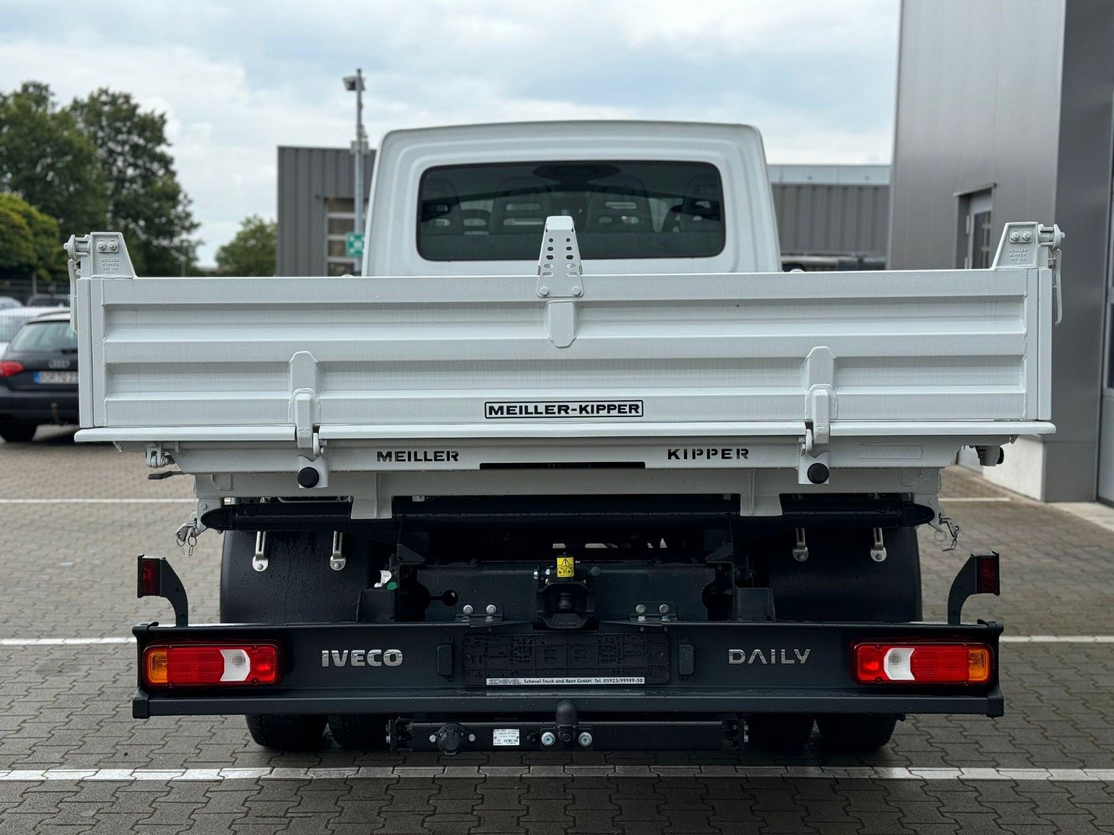 Fahrzeugabbildung Iveco Daily 70C18 MEILLER DOKA Nutzlast 3.430Kg