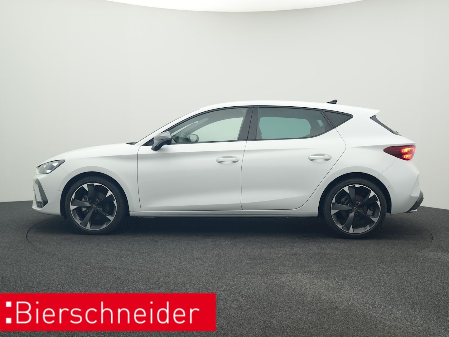 Cupra Leon 2.0 TDI DSG 5-J-GAR NAVI LED KAMERA imagem 3