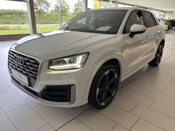 Fotografie Audi Q2 35 TFSI S tronic sport AHK