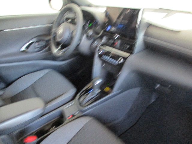 Fahrzeugabbildung Toyota Yaris Cross Hybrid FWD Teamplayer
