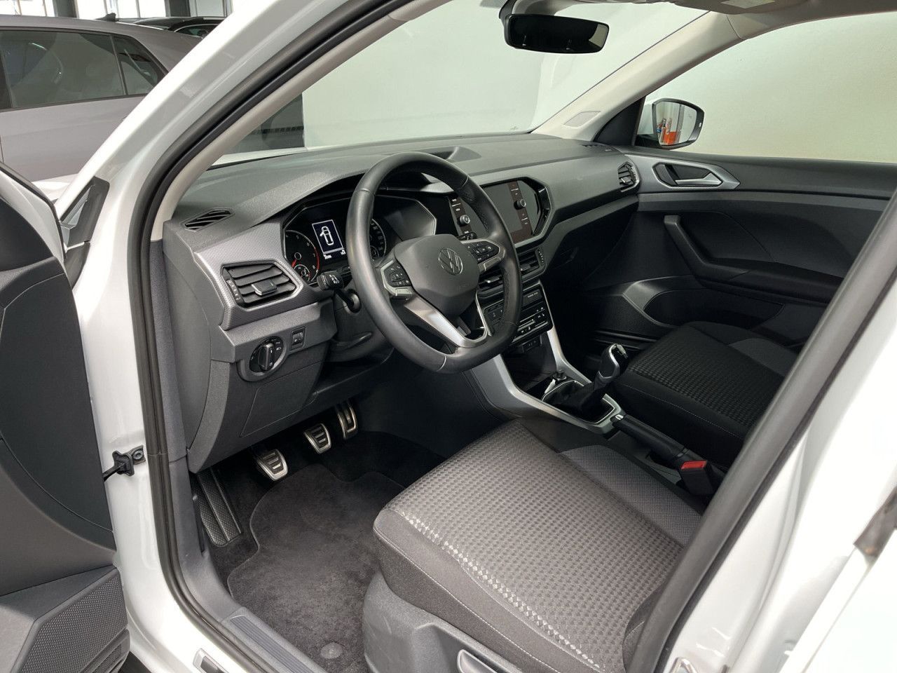 Volkswagen T-Cross ACTIVE 1.0 TSI AHK NAVI ACC APPCONNECT foto 5