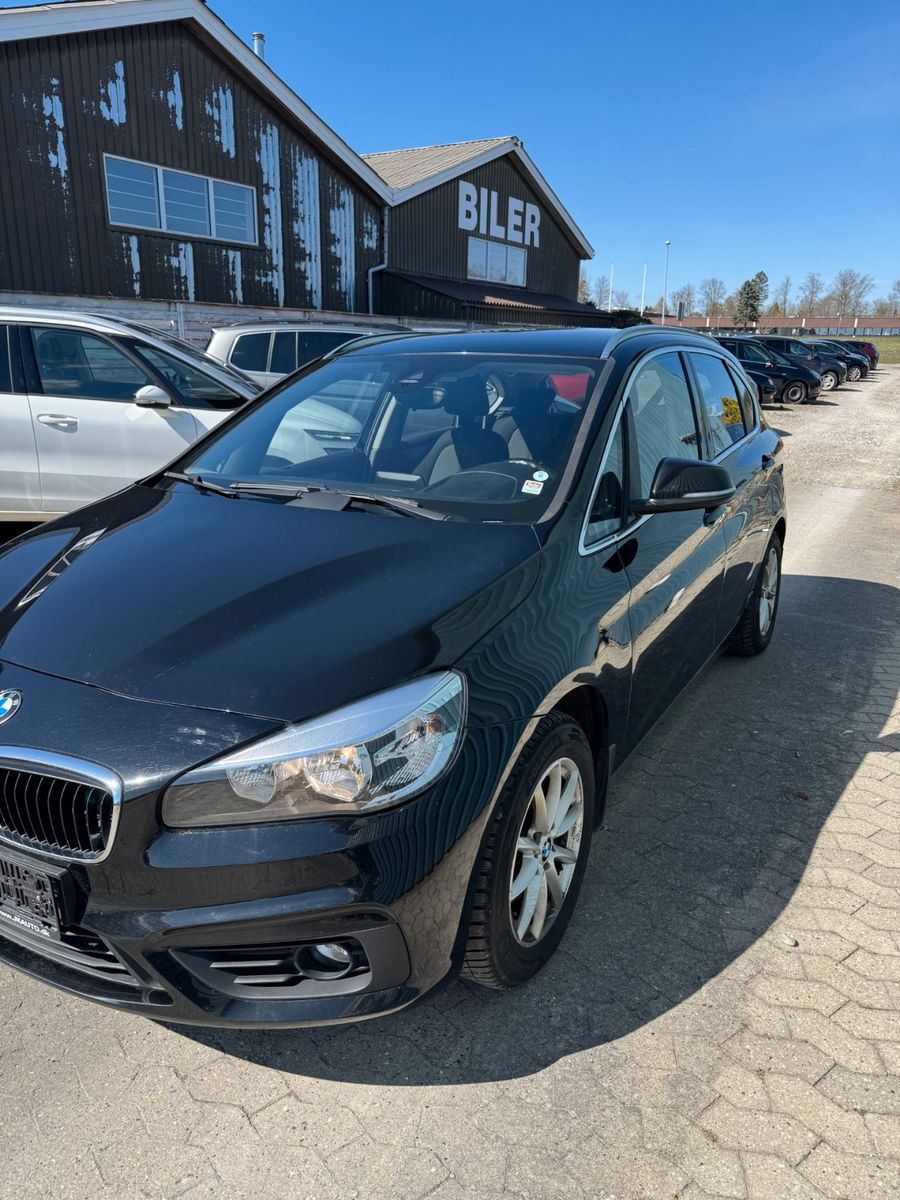 BMW 218 - 1