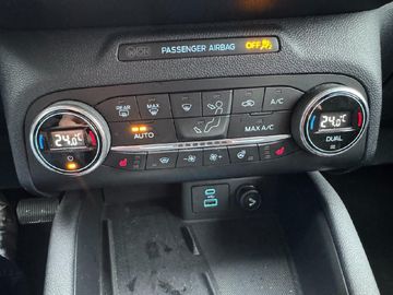 Ford Kuga Plug-In Hybrid Titanium AHKAllwetterreifen