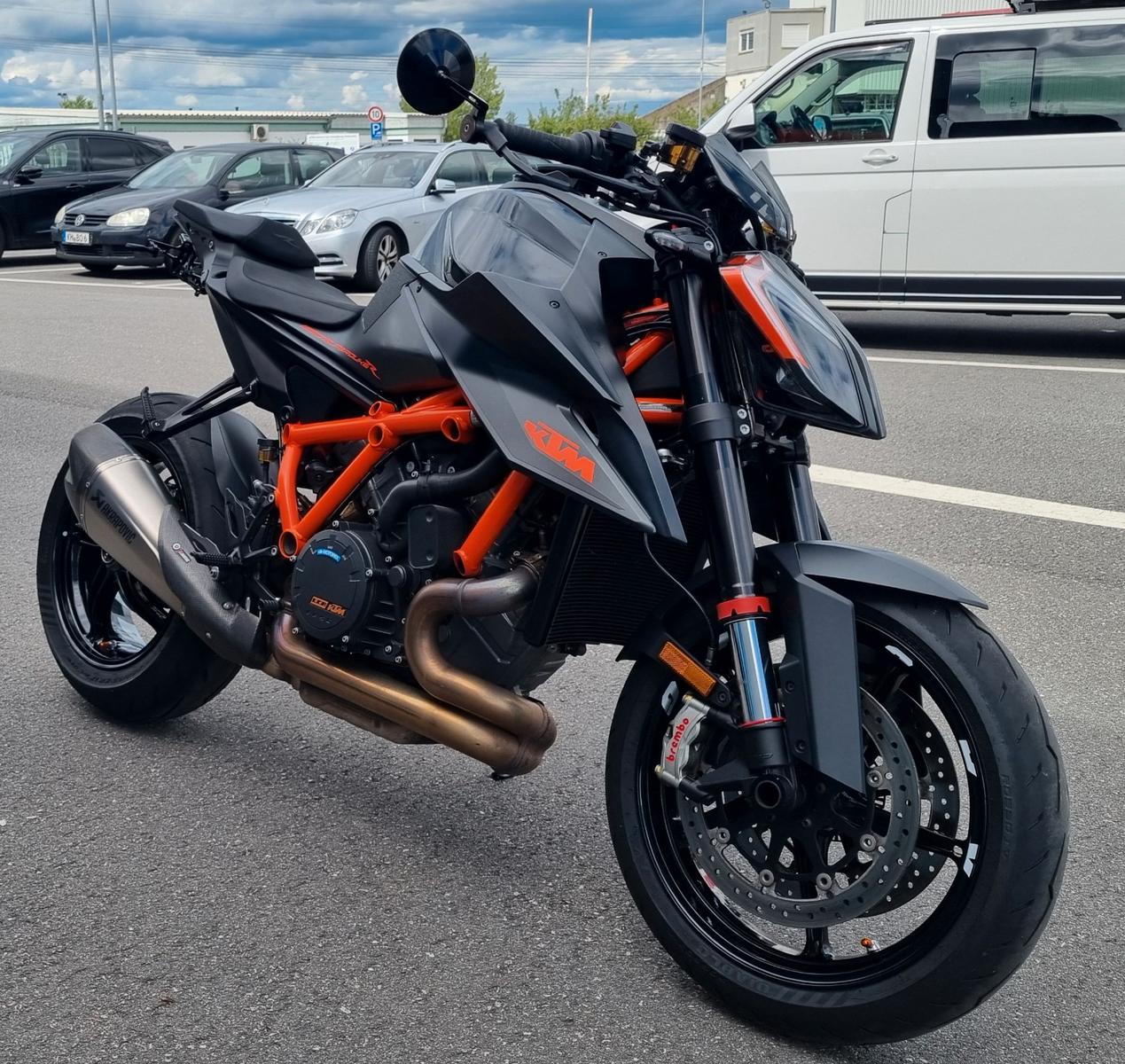 KTM 1290 Super Duke R Tech Pack, Akra..