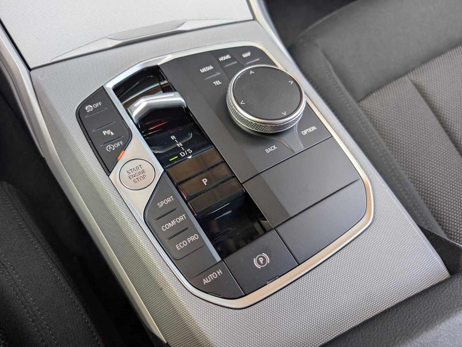 BMW 3 Series i Limousine Navi Innovation HUD Kamera SHZ, миниатюра 11