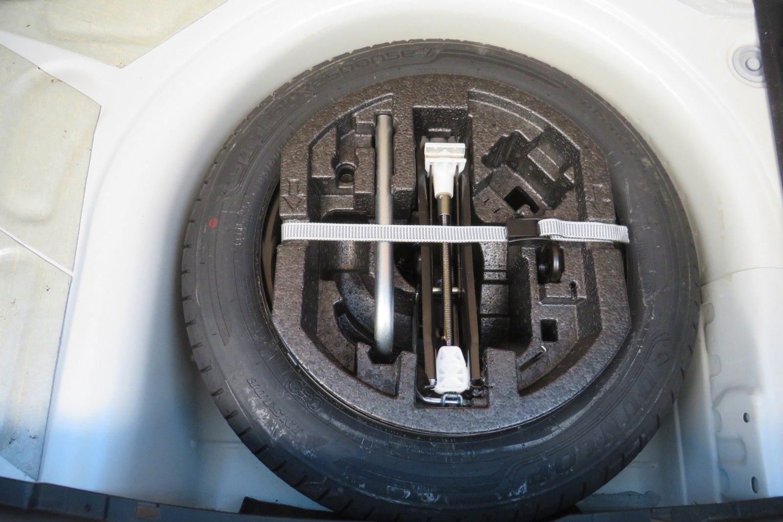 Fahrzeugabbildung SKODA Fabia Active KLIMA ALU ZV 1.HAND
