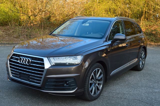 AUDI Q7 3.0 quattro S line -BOSE-LEDER-KAME.-NAVI-TOP