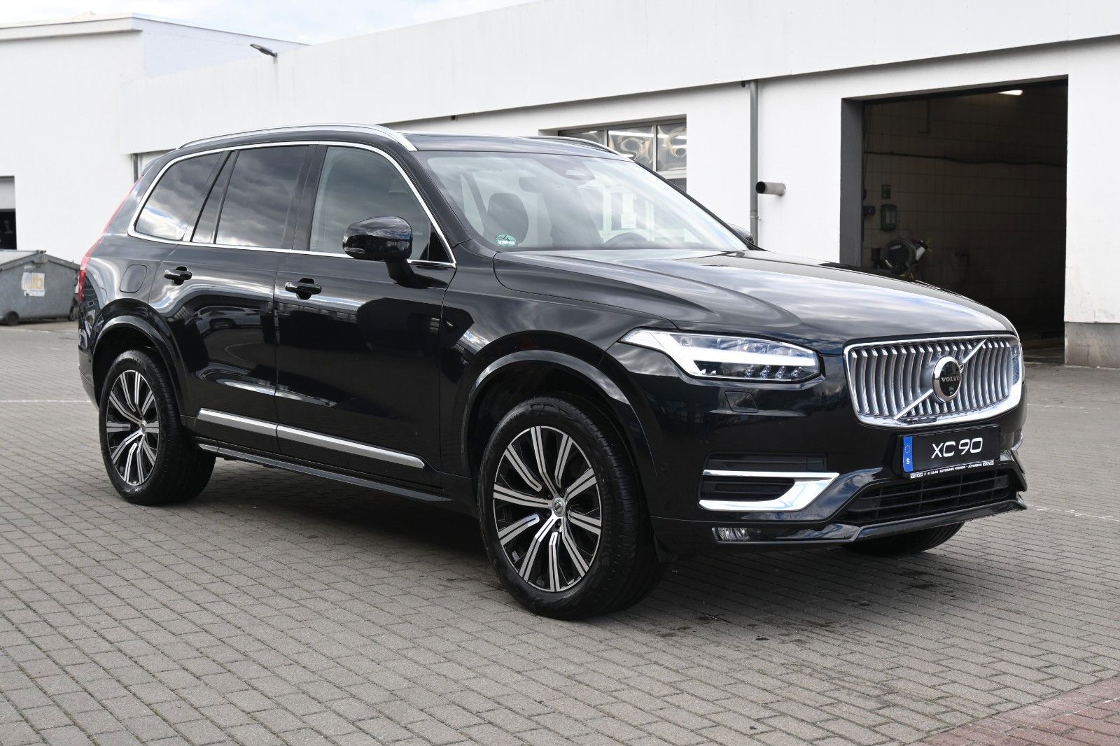 Fahrzeugabbildung Volvo XC90 B5 D AWD Bright*STDHZG*360°*ACC*AHK