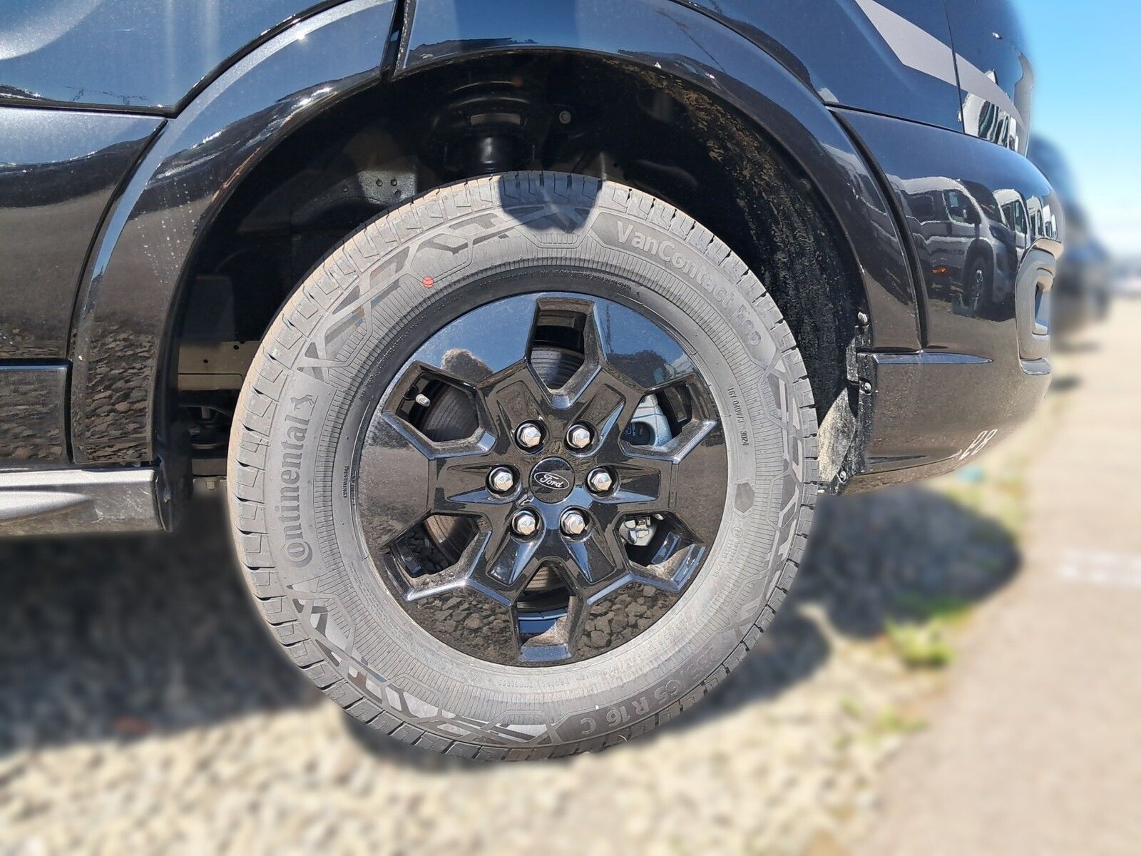 Fahrzeugabbildung Sunlight Adventure T Ford 690L Bi-Xenon Scheinwerfer