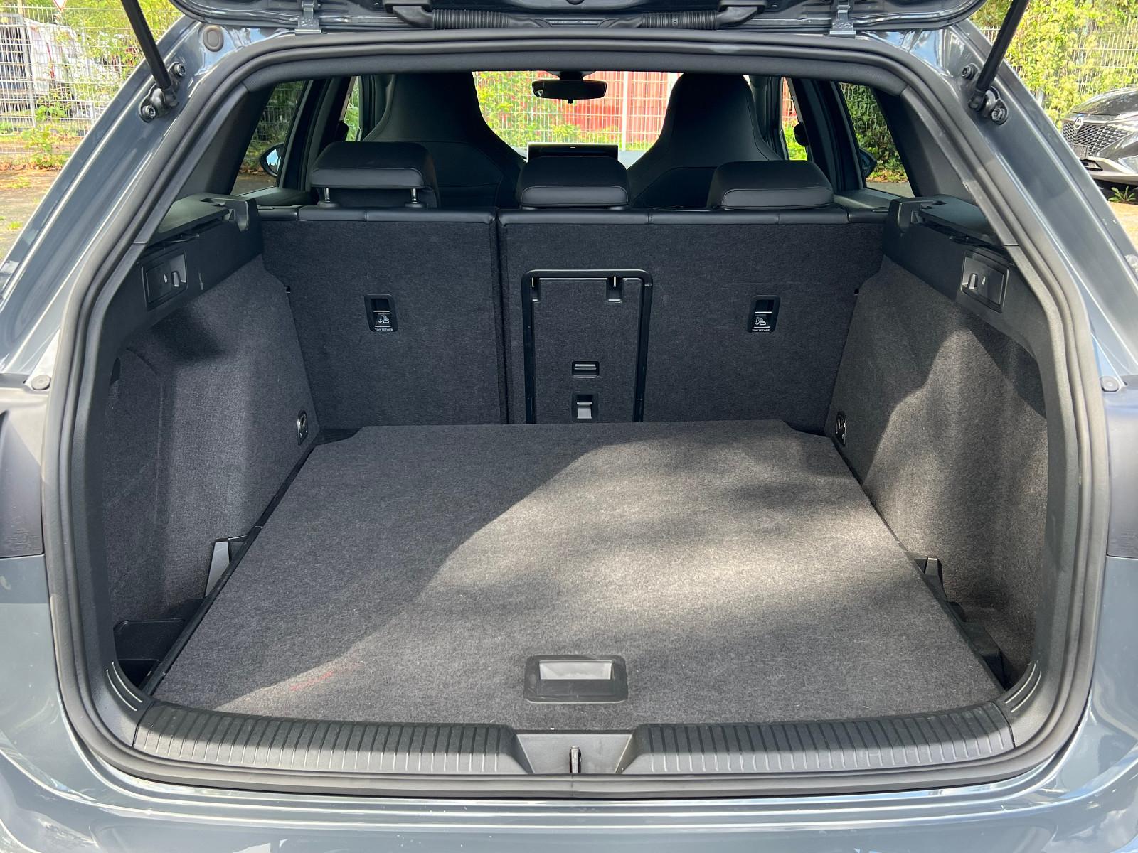 Volkswagen Golf VIII Variant 1.5 TSI R-Line-KAM-NAVI-GARANT, миниатюра 22