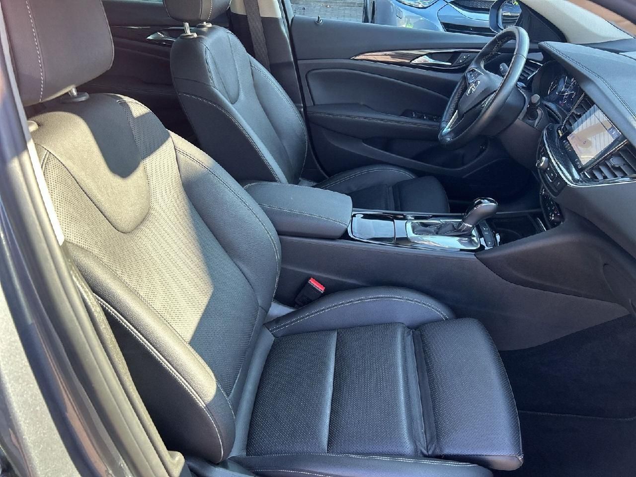 Fahrzeugabbildung Opel Insignia B Sports Tourer Business Innovation,AHK