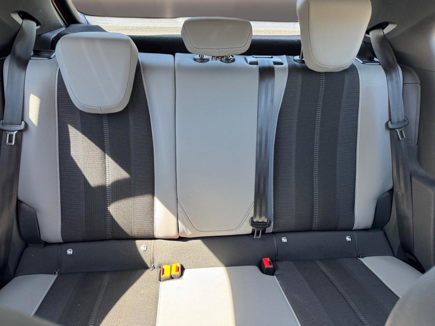 Fahrzeugabbildung Opel Mokka e Elegance Digitales Cockpit LED Apple Car