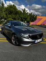 Mercedes-Benz E 300 Coupé C238  Top gepflegt - Mercedes-Benz E 300 mit Benzin-Antrieb: Cabrio