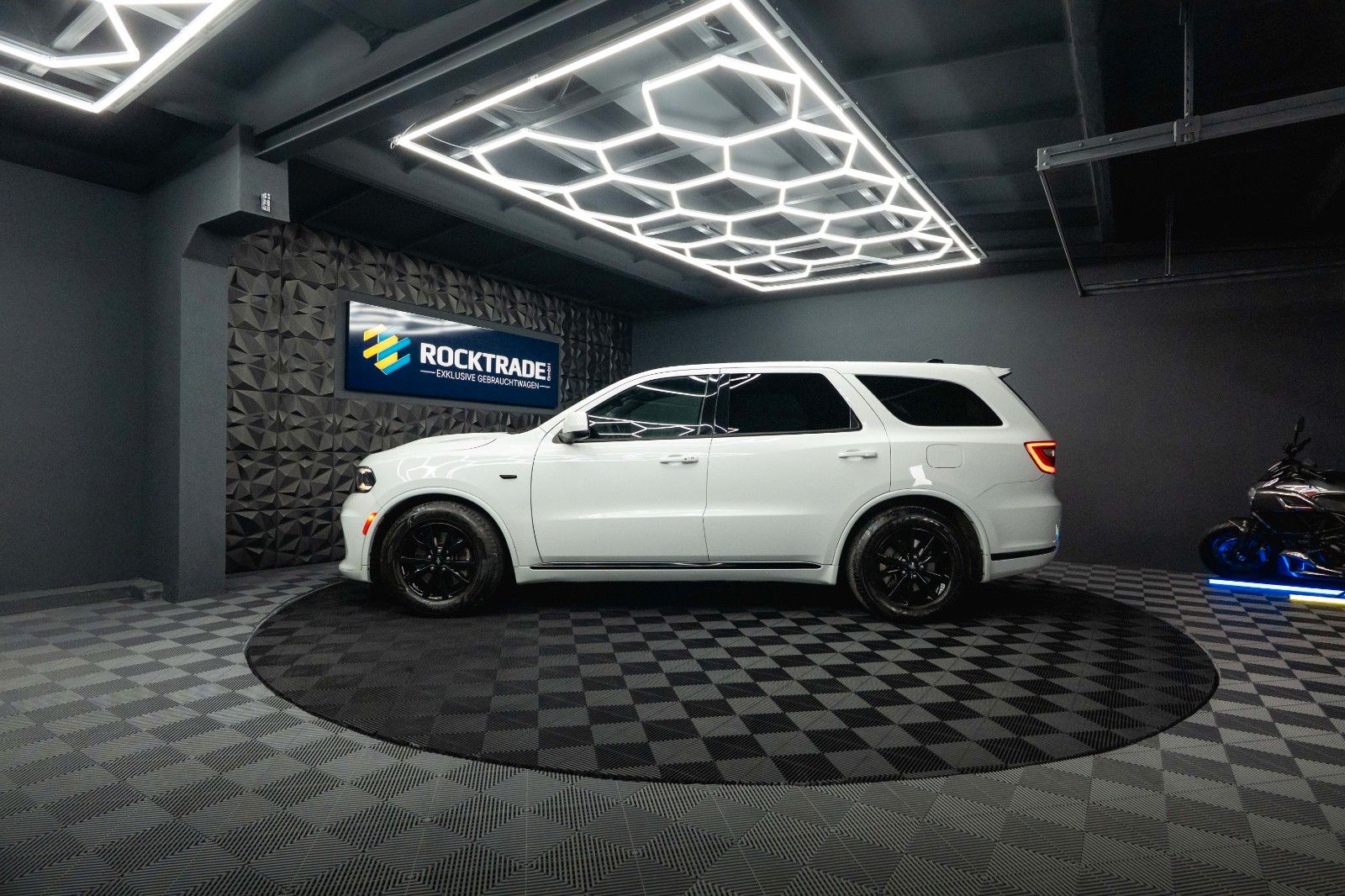 Fahrzeugabbildung Dodge Durango 5.7 V8 R/T SRT 4x4 Night-Paket Modell 22