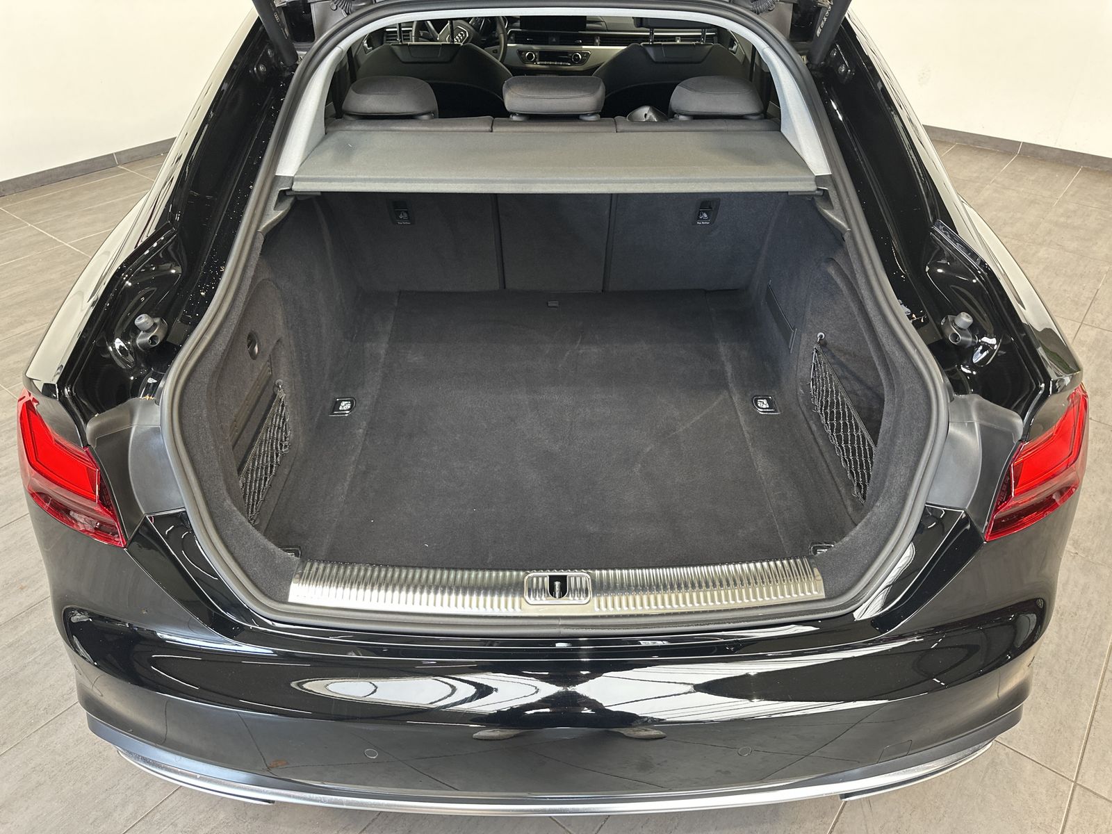 Fahrzeugabbildung Audi A5 SpB 40 TFSI Advanced NAV+LED+ACC+KAM+CARPLAY