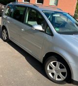 Volkswagen Touran 1.6 FSI Highline Highline - Volkswagen Touran aus 2005: Highline
