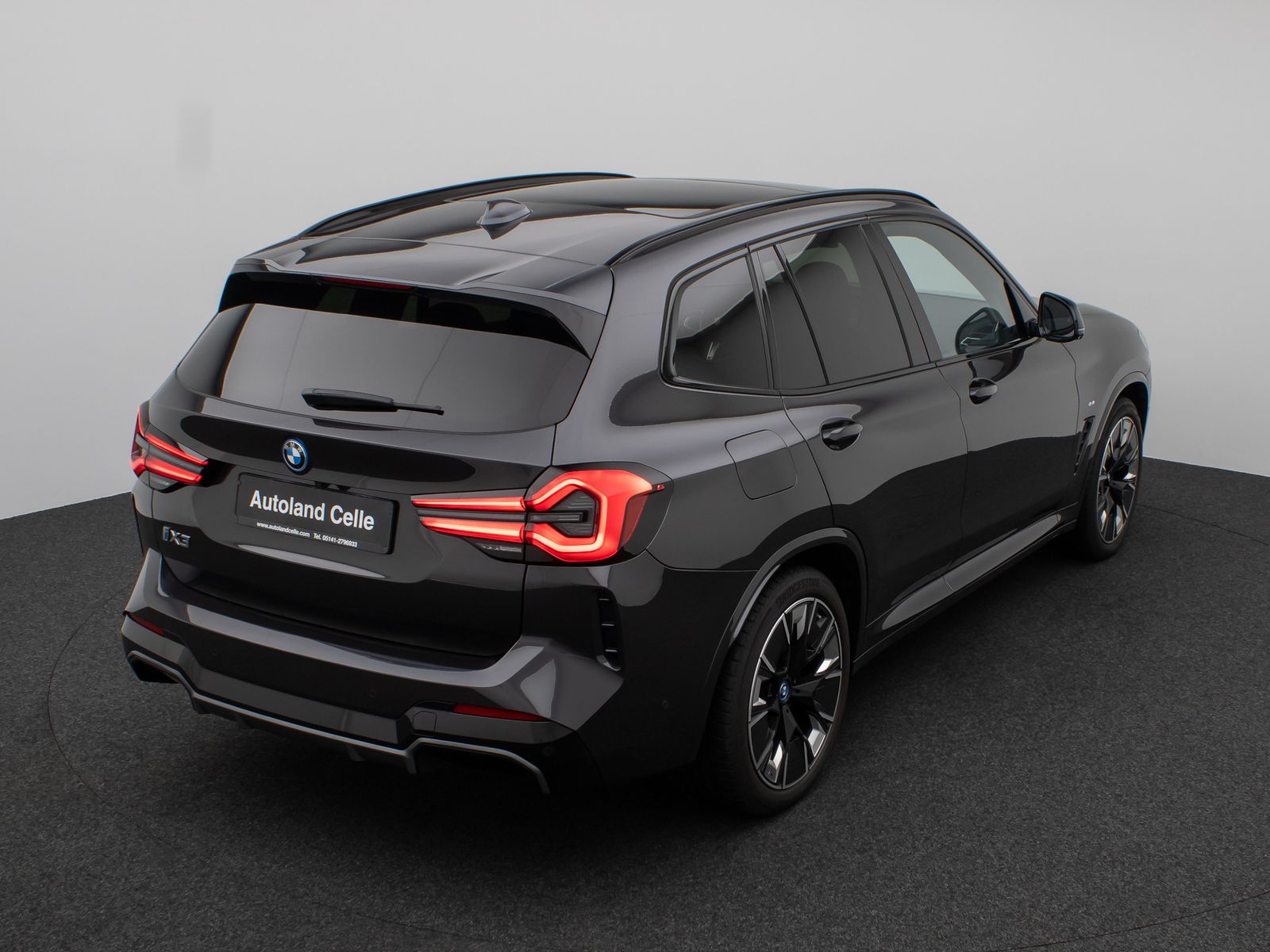 Fahrzeugabbildung BMW iX3 Impressive M Sport Panorama 360°HUD DAB H/K