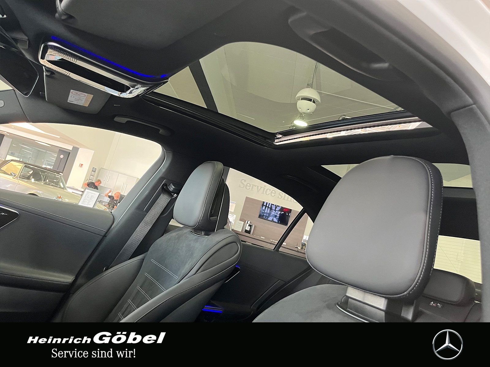 Fahrzeugabbildung Mercedes-Benz C 300 AMG+PANO+BURMESTER+NIGHT+360°+DIGITAL.L