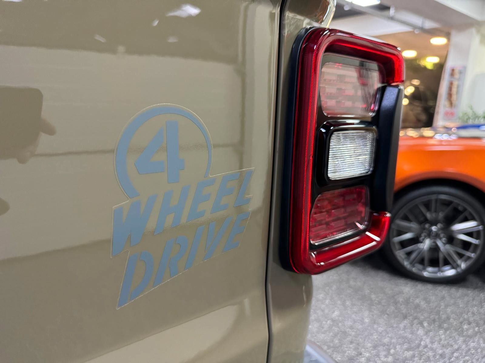 Fahrzeugabbildung Jeep GLADIATOR WILLYS '41 ED. 3.6L-V6 HARDTOP-SOFTTOP