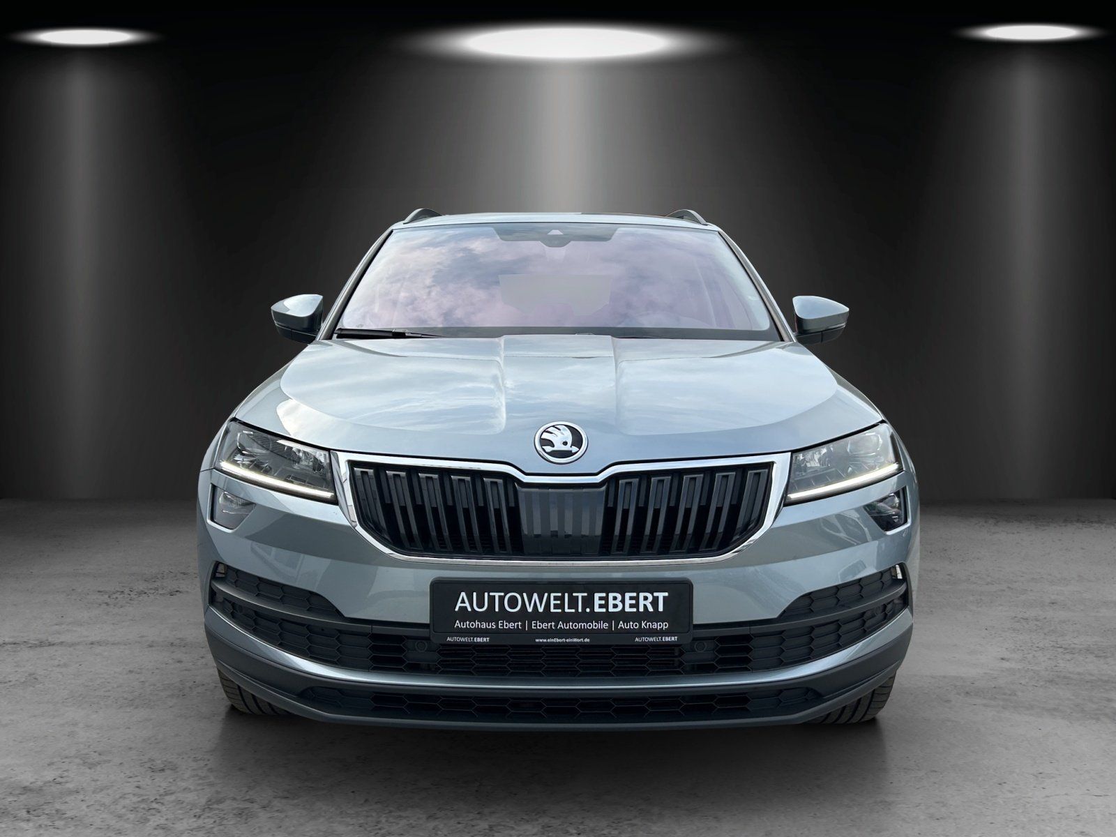 Fahrzeugabbildung SKODA Karoq 1.5 TSI Style Aut./LED/ACC/AHK/NAVI/SHZ/