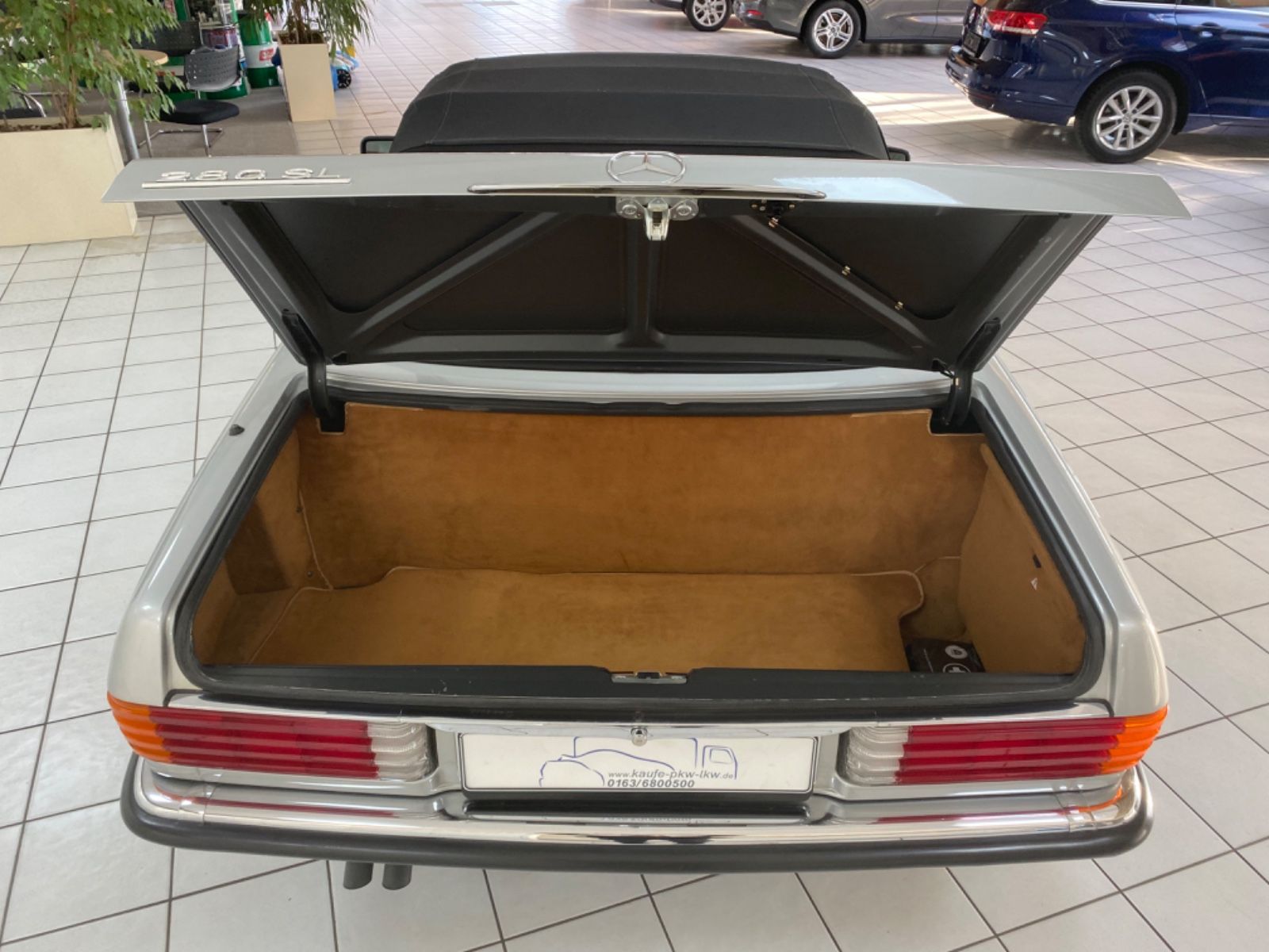 Fahrzeugabbildung Mercedes-Benz SL 280 74tkm Zustand 1- TOP
