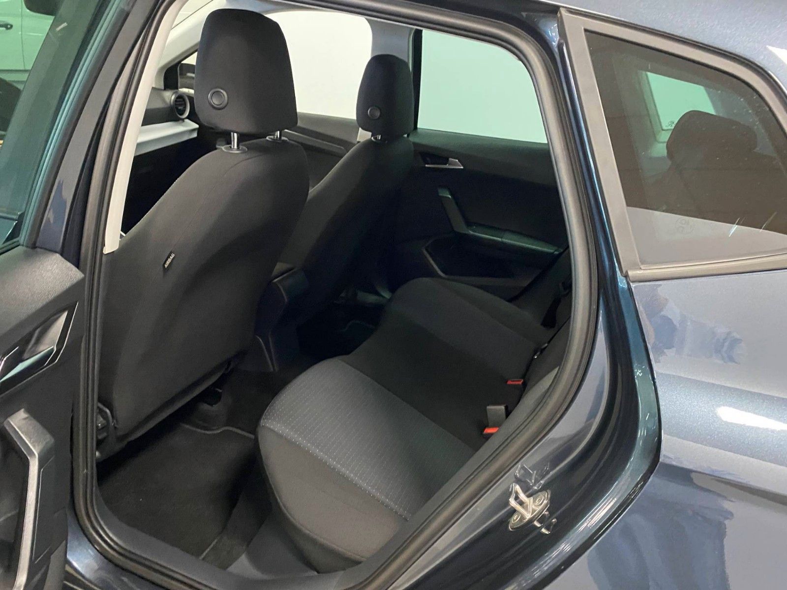 Fahrzeugabbildung SEAT Arona 1.0 TSI STYLE DSG+NAVI+LED+APP+SITZHEIZUNG