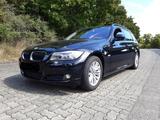 BMW 320i Touring - - BMW 320 aus 2009: Kombi, 320i