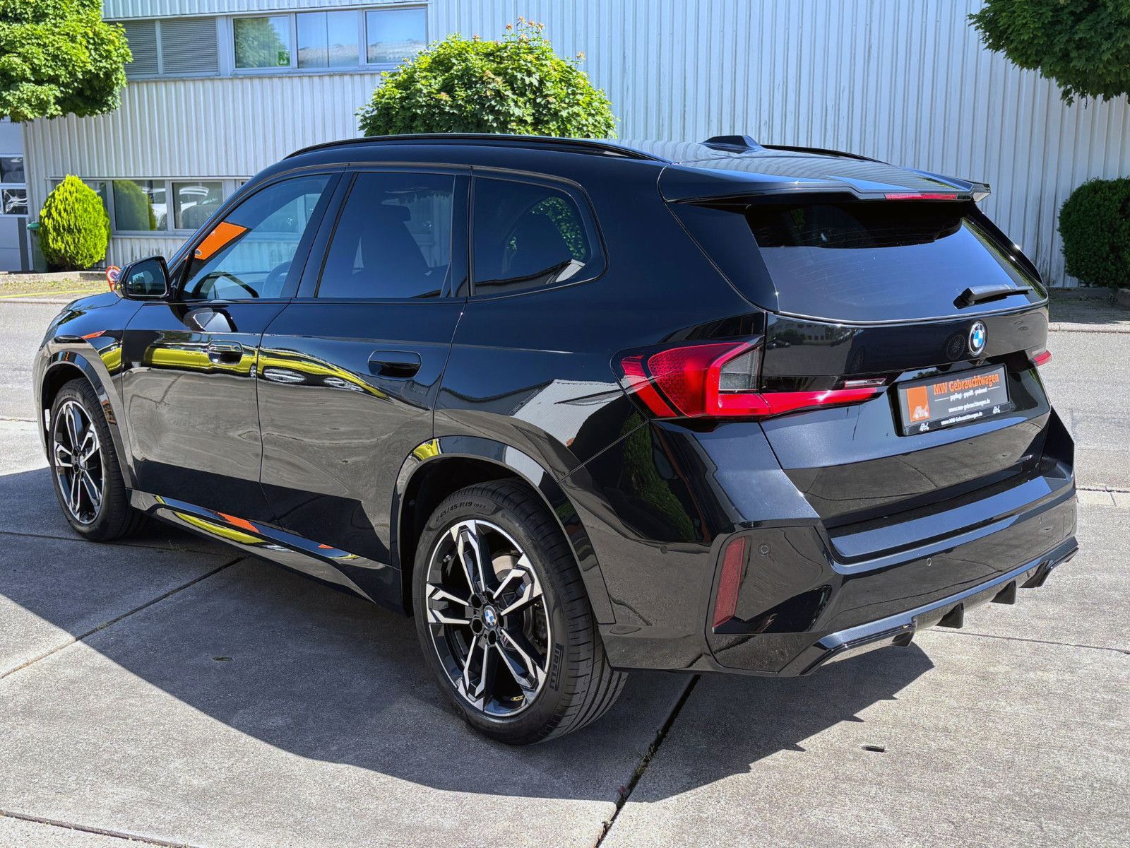 Fahrzeugabbildung BMW X1 xDrive23i M-Sport 360° LED H&K ACC HUD LED BT
