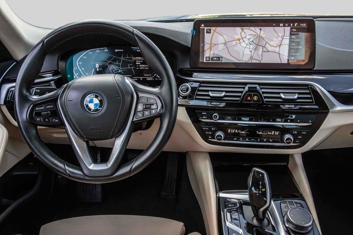 BMW 530e iPerformance Navi AHK Sitzhzg Klima PDC Blu