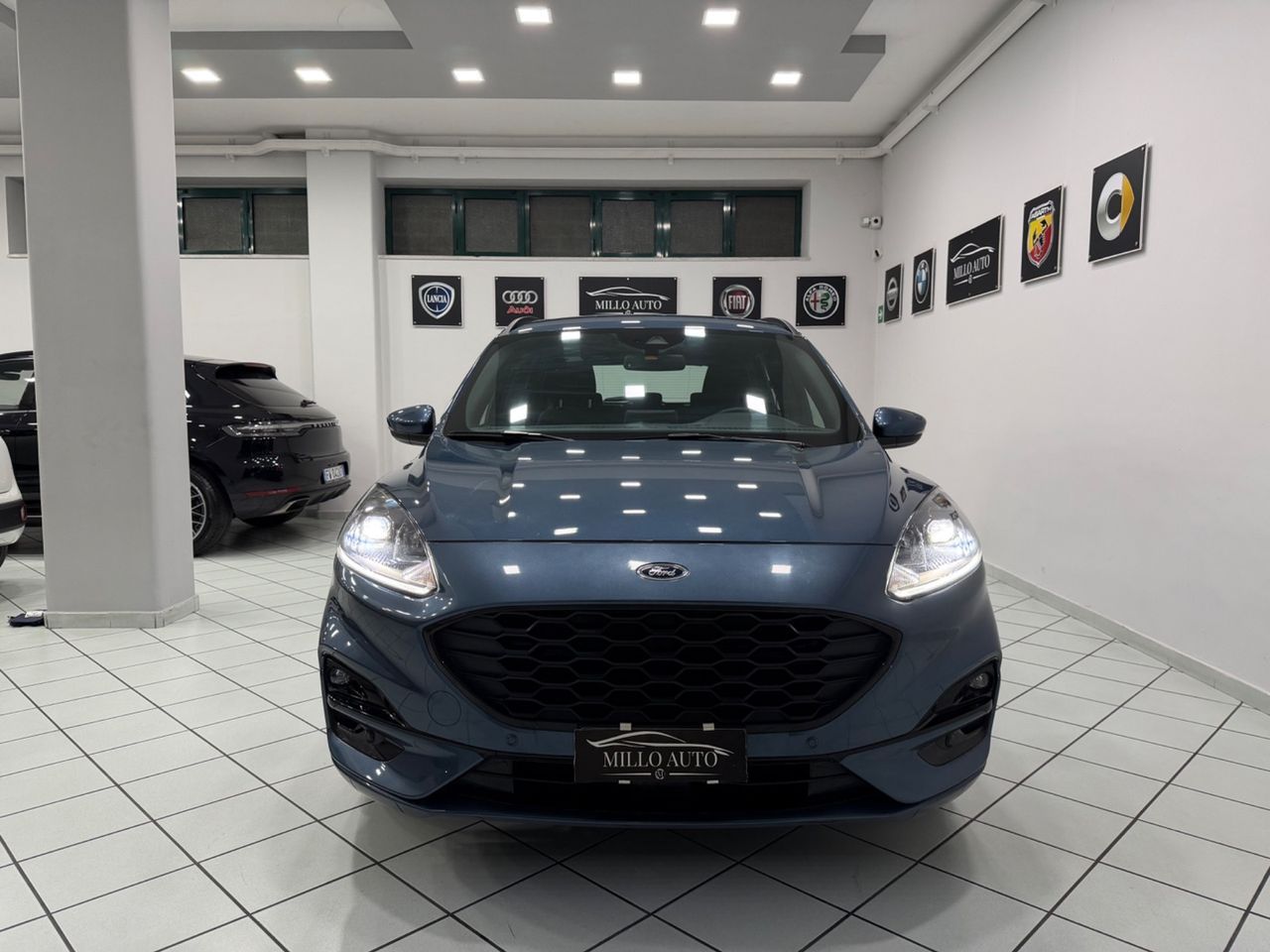 Ford Kuga 1.5 EcoBlue 120 CV aut. 2WD ST-Line X imagem 3