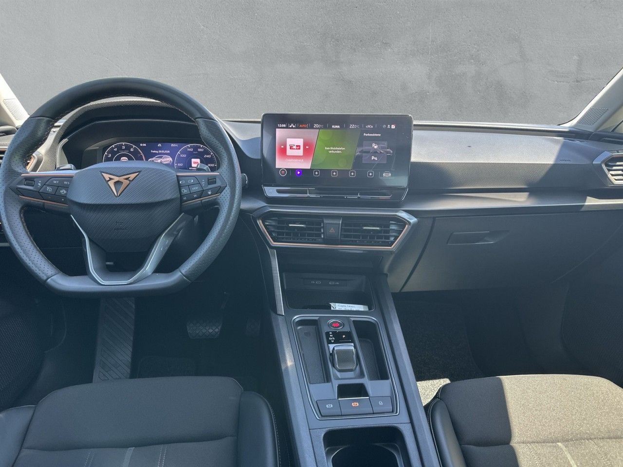 Fahrzeugabbildung CUPRA Leon Sportstourer 1.5 eTSI 150 PS DSG - mit KI generiert/bearbeitet