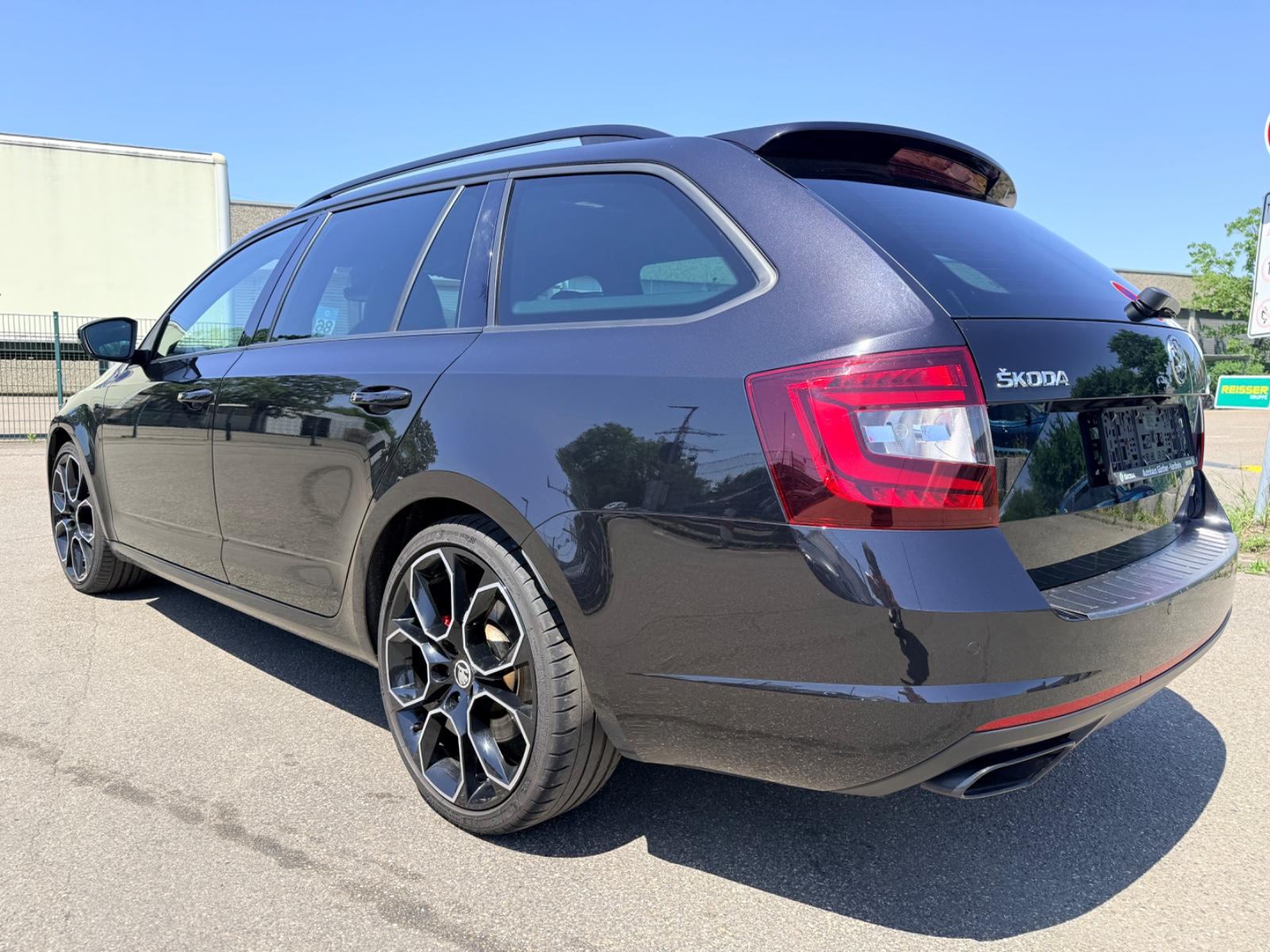 Skoda Octavia Combi RS 245