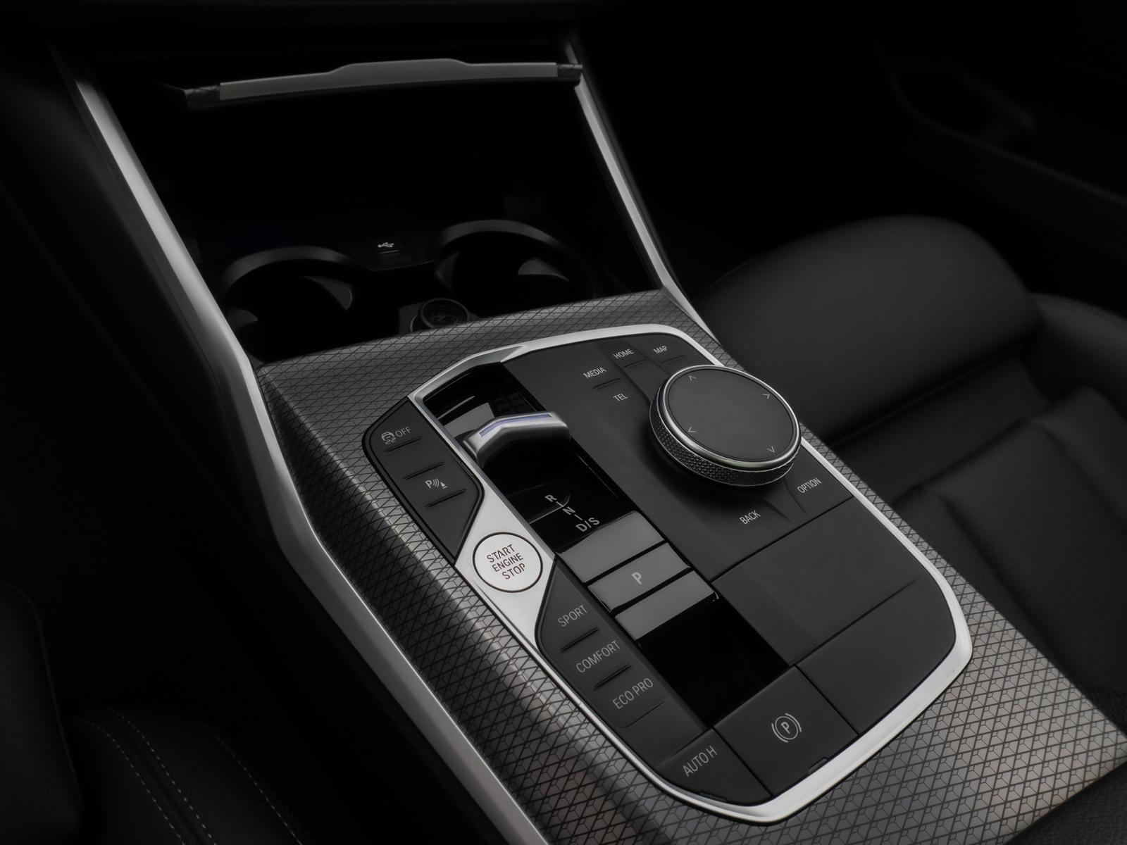 BMW 318 d M Sport Panorama Kamera HUD DAB HiFi AHK, миниатюра 22