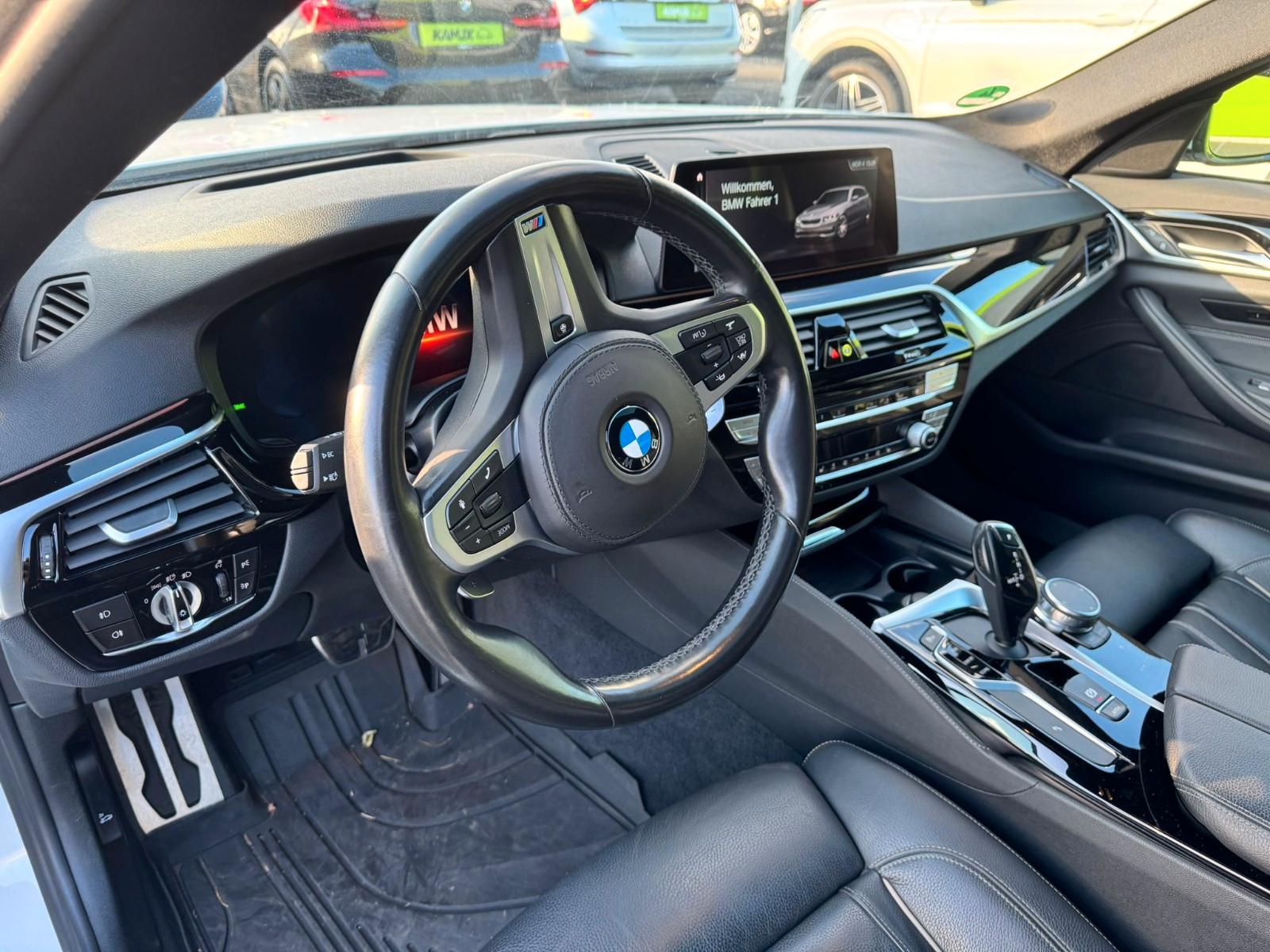 BMW 530d xDrive Touring M Sportpaket Pano AHK ACC 