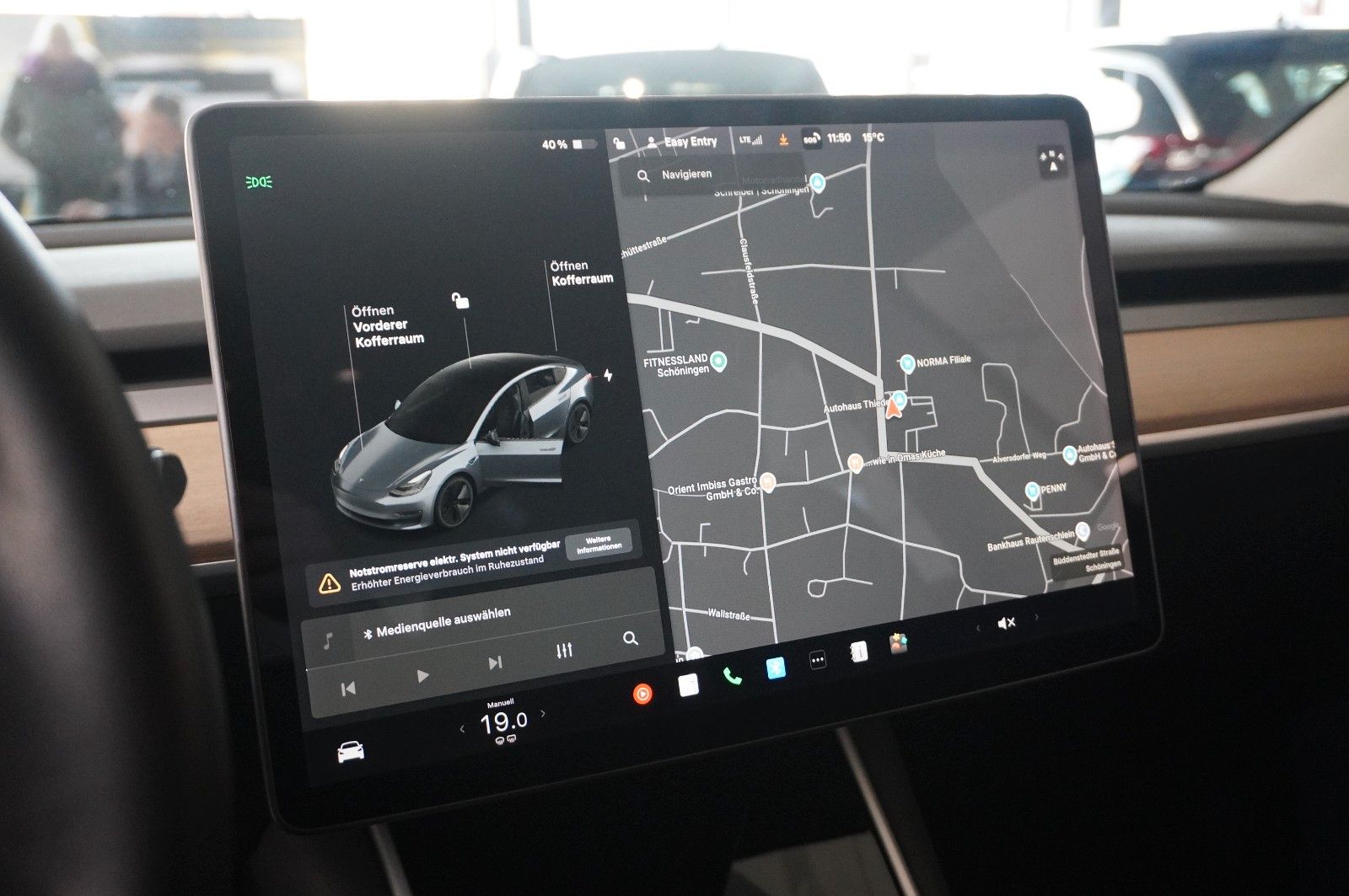 Fahrzeugabbildung Tesla Model 3 Standard Range Plus NAVI/KAMERA/SH/PANO
