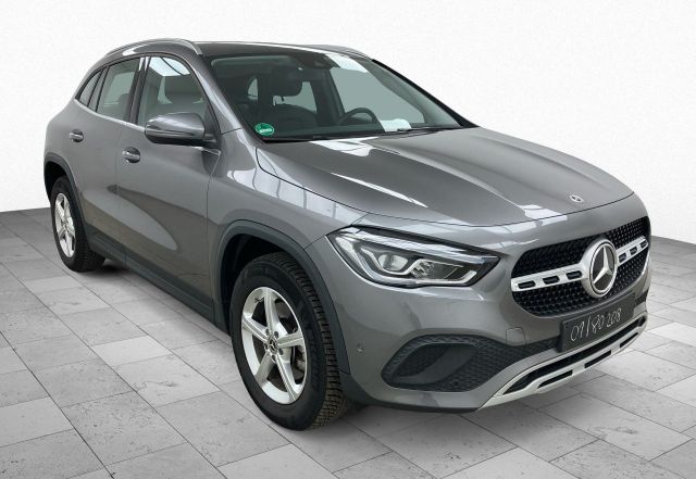 Mercedes-Benz GLA 180 d Kamera*LED*DAB*Leder*Navi*1Hand