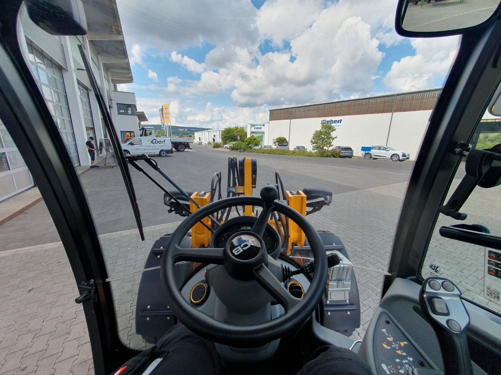 Fahrzeugabbildung JCB 407 SV / Neufahrzeug / Gabel