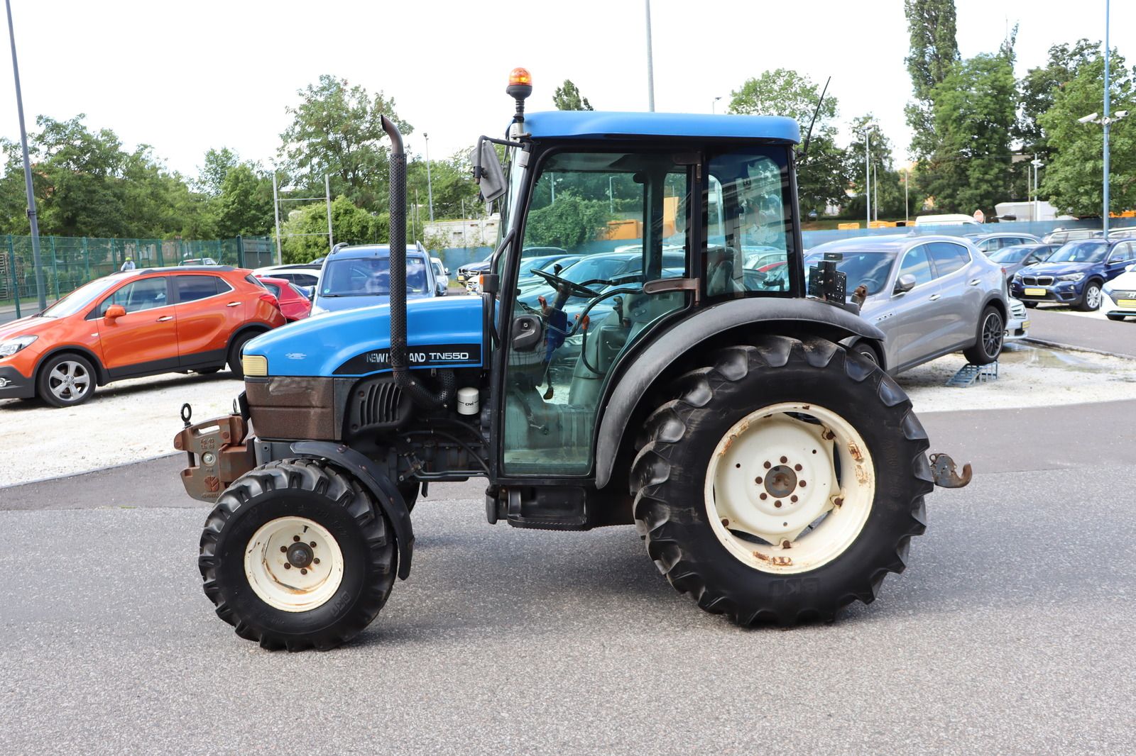 Fahrzeugabbildung Ford New Holland TN55D