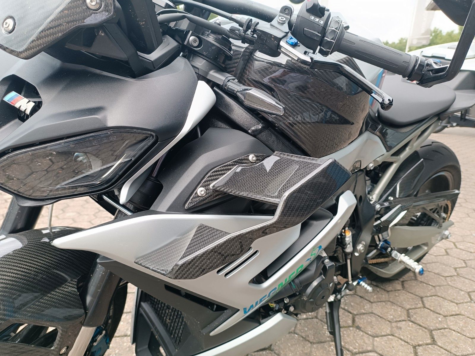 Fahrzeugabbildung BMW M 1000 R  M Competition Paket nur 2565km
