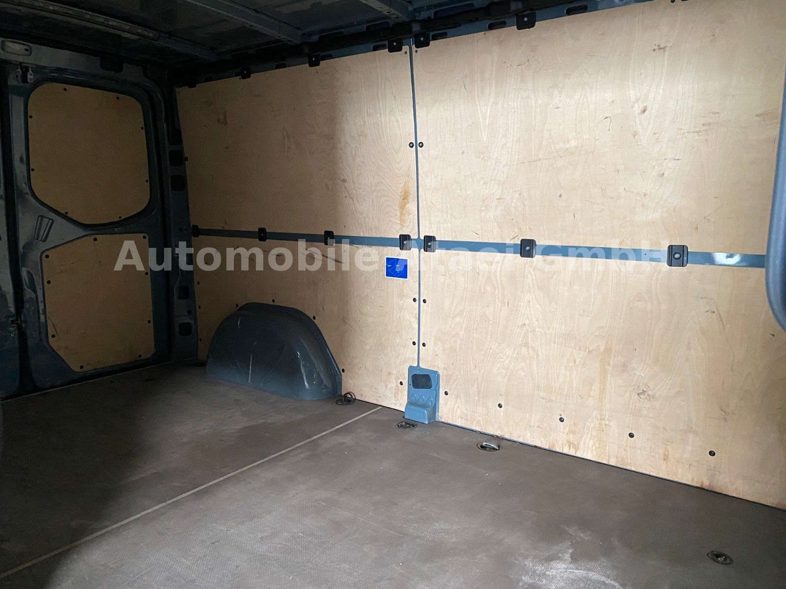 Fahrzeugabbildung Mercedes-Benz Sprinter 211 Plus Paket AHK+ KAMERA+ MBUX (8189)