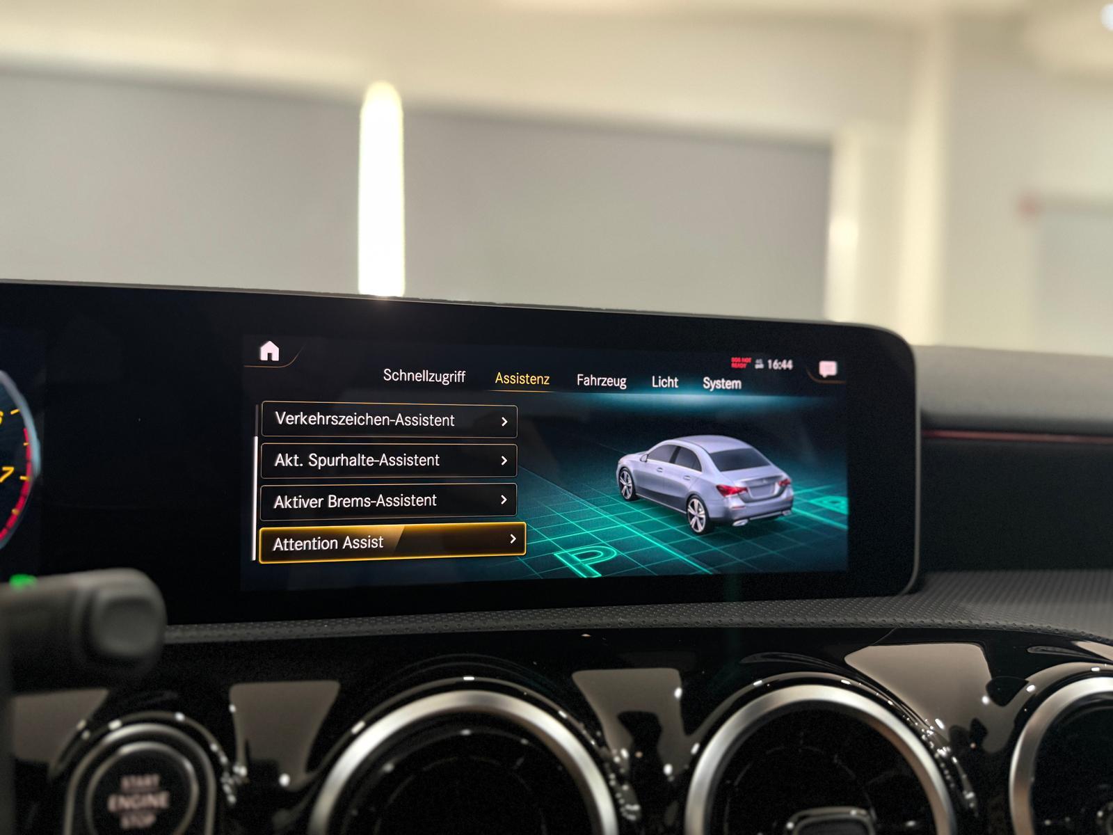 Mercedes-Benz A 250 7G LIMO AMG-LINE*WIDESCREEN*LED*SPURH*SHZ*