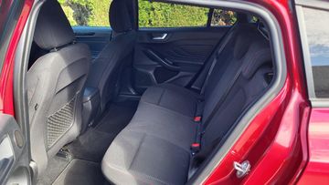 Fahrzeugabbildung Ford Focus Turnier ST-Line