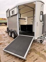 Ifor Williams Pferdehänger Frontausstieg HB27