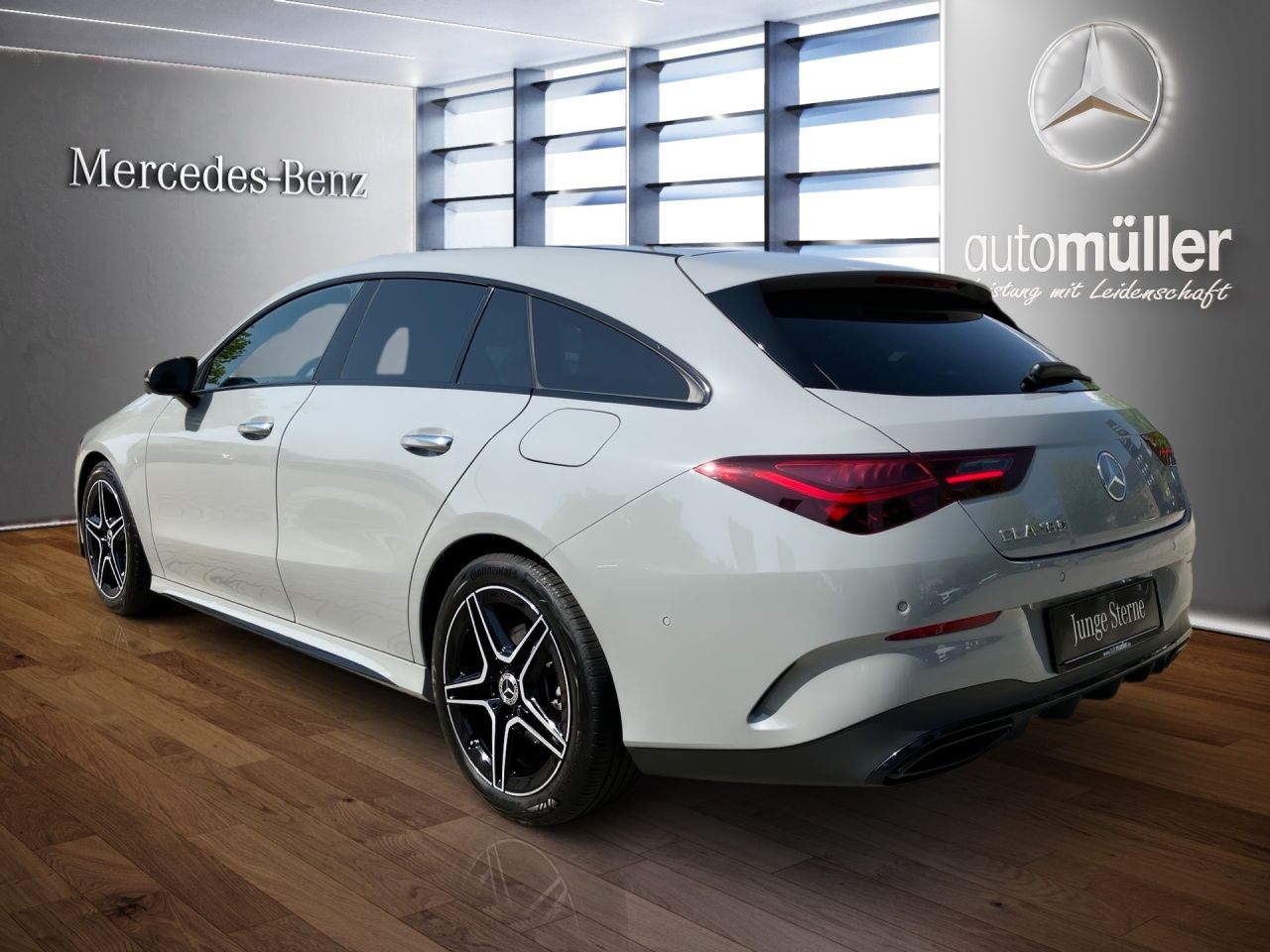Fahrzeugabbildung Mercedes-Benz CLA 180 SB AMG+AHK+MULTIB+360+DISTR+NIGHT+LHZG++