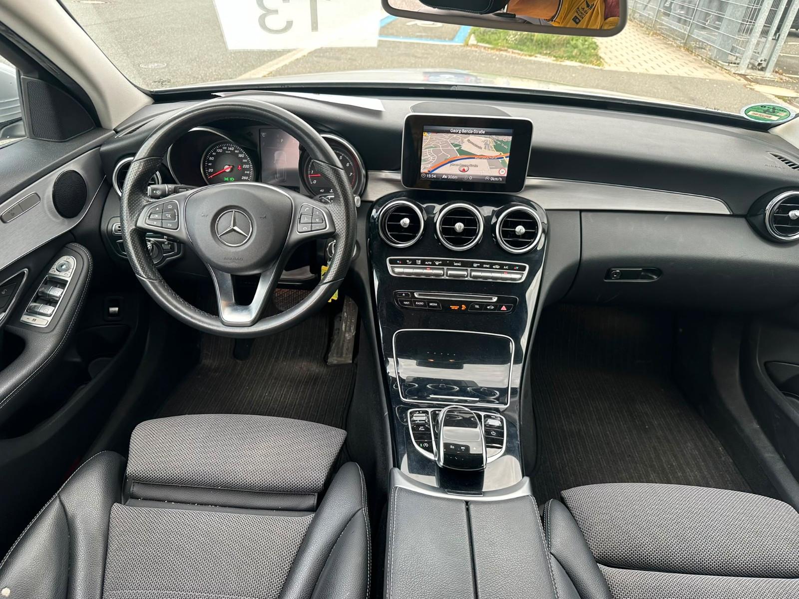 Mercedes-Benz C 180