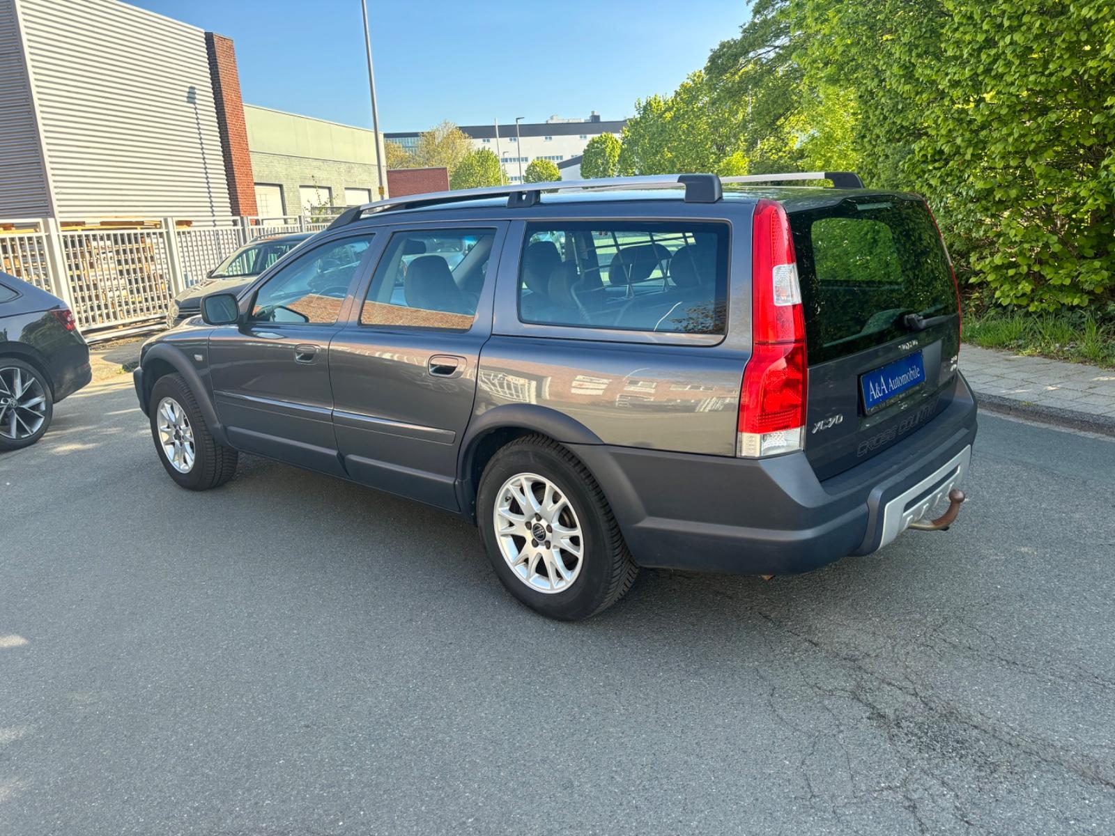Volvo XC70 2004 — photo 17
