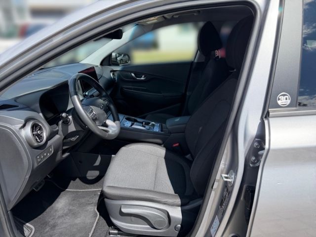Fahrzeugabbildung Hyundai KONA Edition 30+ Elektro 2WD +KLIMA+NAVI+PDC+RFK